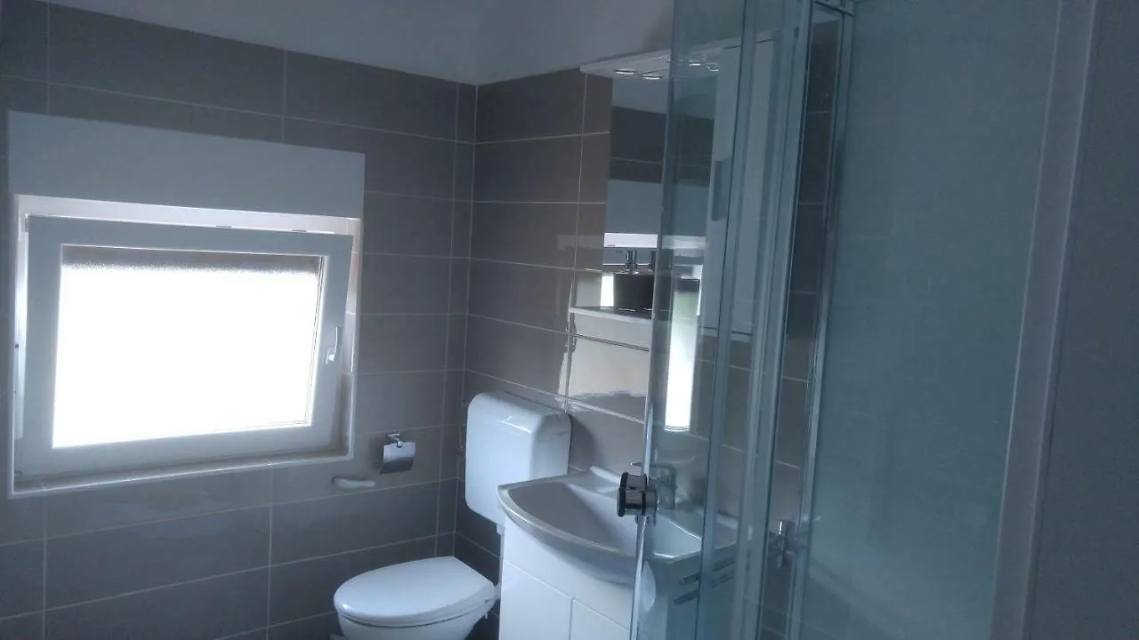 Apartmani Roberta Jurdani